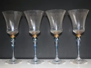 4 gamle vinglas