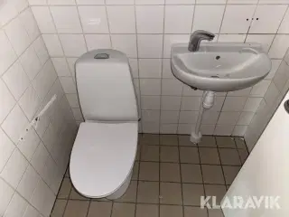 Lot med håndvaske og toiletter