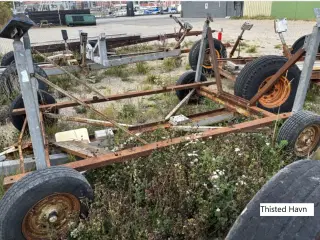 Bådstativ / bådtrailer sælges til 26 fods