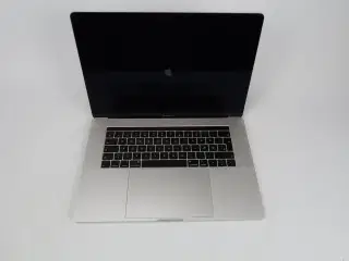 Apple Macbook Pro 15,4"