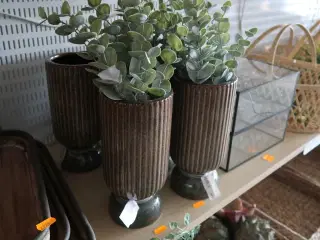 4 stk. vaser med div. Kunstige blomster