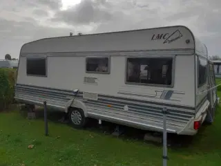 Campingvogn med fastliggerplads 