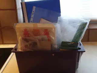 GRATIS Hobbykasse mange ting SE FLERE FOTOS