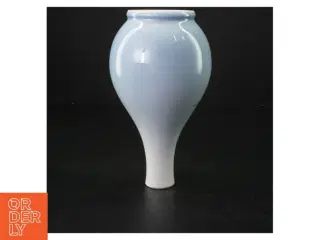 Vase med blomster #53/51 fra Royal Copenhagen (str. 19 cm)