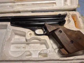 Feinwerkbau model 65 som ny i original æske. 