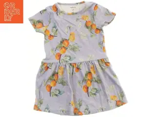 Kjole med frugtprint fra Name It (str. 98)