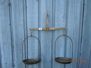 Balancevægt, antik af messing.