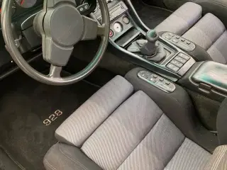 Porsche 928