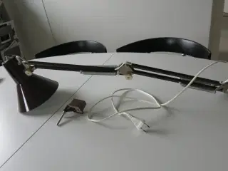 Arkitektlampe brun med bordbeslag