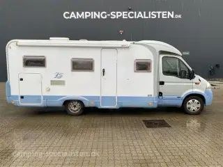 2006 - Bürstner Delfin 695   Pæn og velholdt - Bürstner Delfin 695 - Kan nu opleves hos Camping-Specialisten i Silkeborg