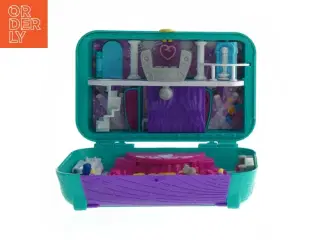Legetøjsfest scenarie i kuffert fra Polly Pocket (str. 15x10 cm)