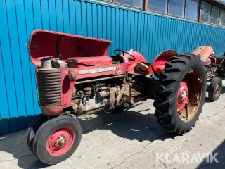 Traktor MASSEY- FERGUSON 75