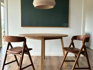 HAY rundt spisebord i massiv eg - Ø115