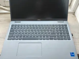 Dell Precision 3560, 15,6" bærbar PC 