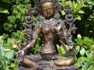 Stor bronzestatue af Grøn Tara, 37 cm, Nepal
