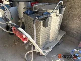 - - - Calvex 150 liter mælketaxa - defekt