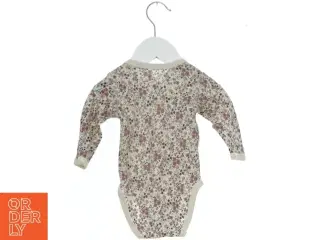Langærmet bodystocking med blomsterprint fra Hust & Claire (str. 62)