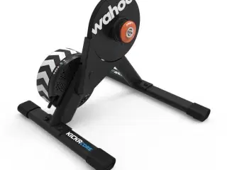 Motionscykel-trainer Wahoo KICKR CORE 2 – ZWIFT Cog & Click