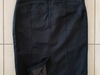 Vero Moda højtaljet nederdel, str. 40