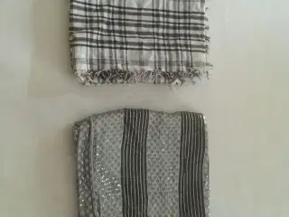 To fine tørklæder