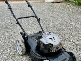 Plæneklipper sælges 