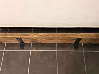 By Løth dyb hylde 24x140 cm