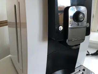 Fuldautomatisk kaffemaskine 