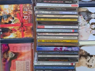 50 stk cd'er det er blandet musik 