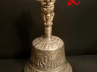 To tibetanske tempelklokke af bronze sælges  