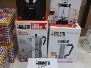 BIALETTI Kaffekværn,kaffekoger,stempelkande,mælkeskummer,4 kopper