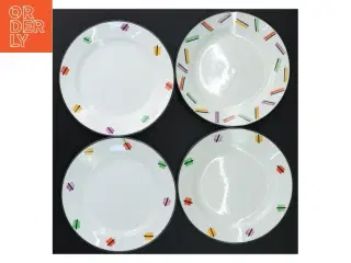 Sæt med 4 dekorerede tallerkener (str. Ø 17 cm)