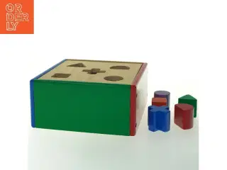 Trækasse med puslespilsforme (str. 20 x 20 cm)