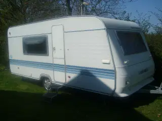 Flotte og velholdte campingvogne udlejes. 