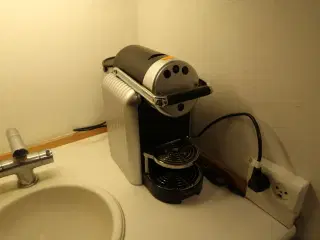 Kaffemaskine NESPRESSO