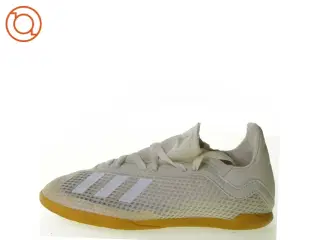 Sko fra Adidas (str. 20 cm)