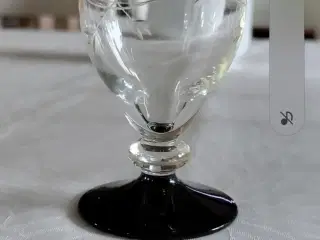Ranke Holmgaard glas ( sort fod)