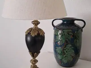 FLOT GAMMEL LAMPE m. messing ornamentik