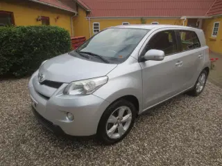 Toyota Urban 1.3 Benzin Km 45600..