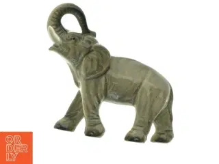 Elefant med løftet snabel i porcelæn (str. 17 x 15 cm)