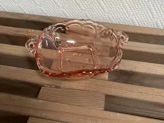 Lille vintage skål i rødt glas
