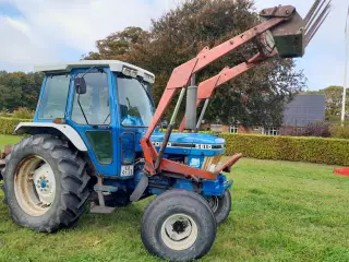 Ford 5610 med Frontlæsser