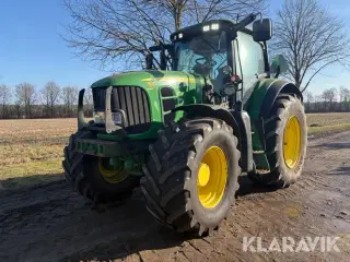 Traktor John Deere 7530