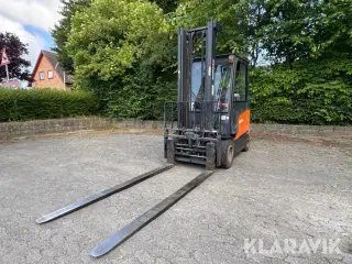 Truck Doosan B25x-7
