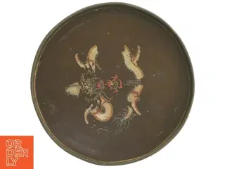Dekorativt bakke med dragemotiv (str. Ø. 28 cm)