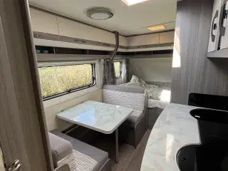 Hobby On Tour 470 KMF med køjer 
