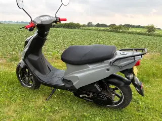 Pgo hot 50 sp model.30´scooter