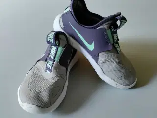 Nike flex runner str 27