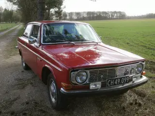 VOLVO 142