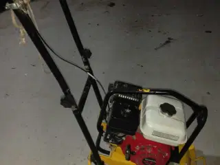 Pladevibrator (Honda)