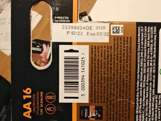 61 Styks Duracell batterier.